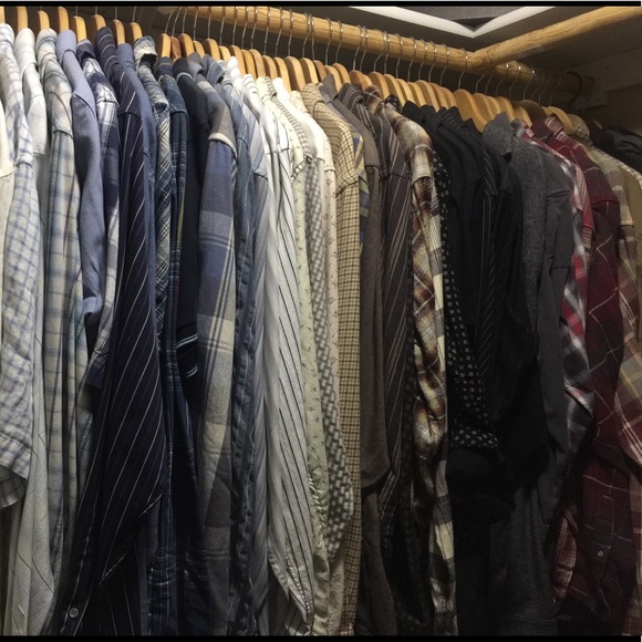 ❄️✨Welcome to Renee's Closet✨❄️ - Picture 11 of 16